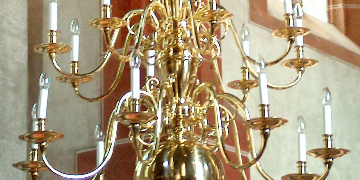 9_14_16-_flamischer_barockleuchter_16_arme_in_2_kranzen_d_=_ca._125cm_h_=_ca._120_cm_messingguss_hochglanz_poliert